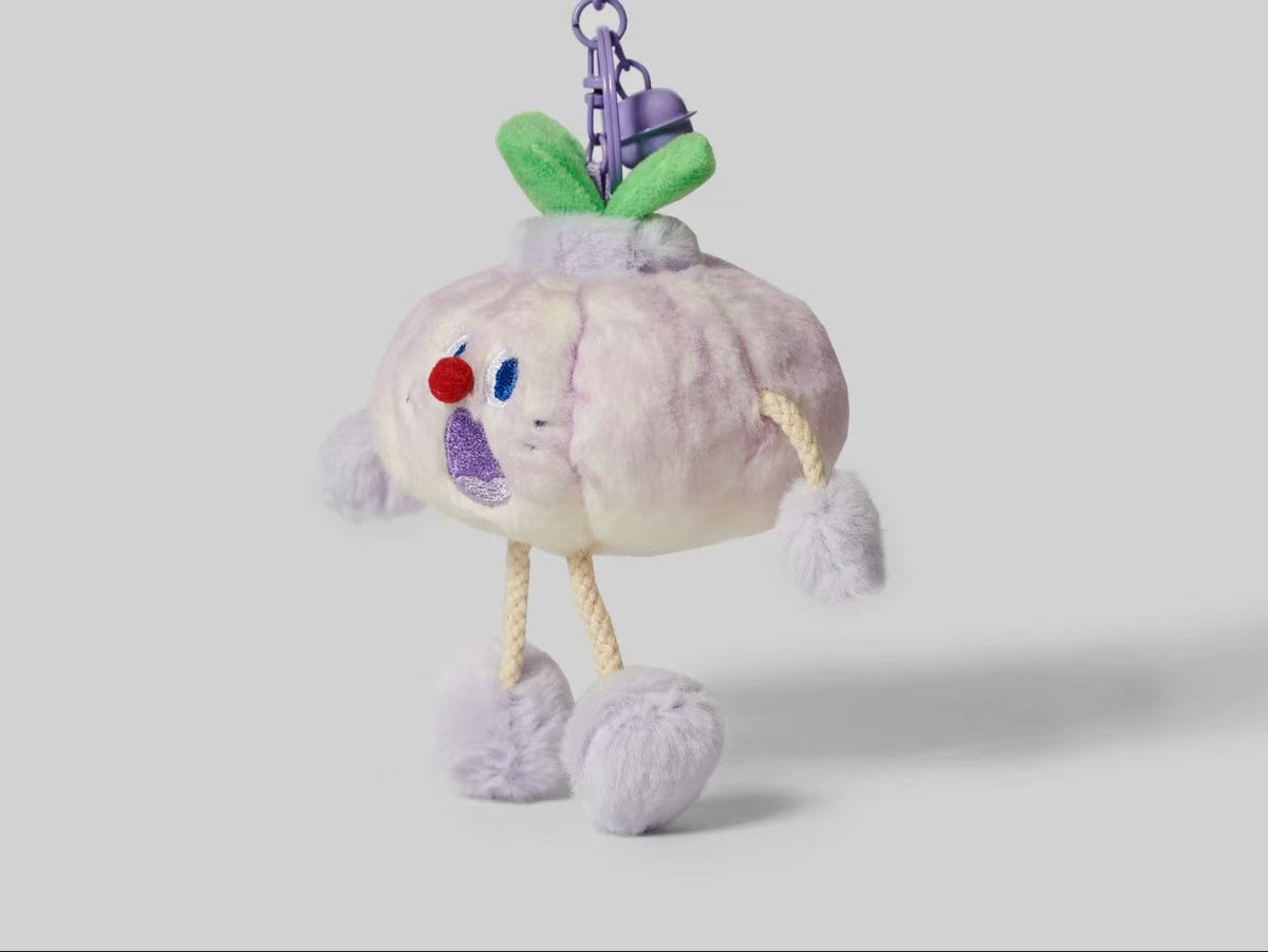 “Babe, do you like eating vegetables?” – Screaming Vegetable Keychain Charm