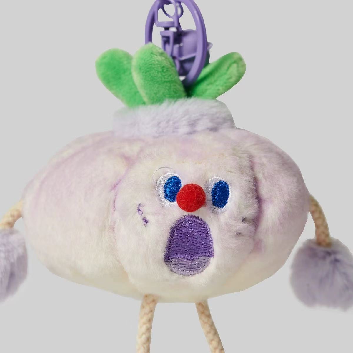 “Babe, do you like eating vegetables?” – Screaming Vegetable Keychain Charm